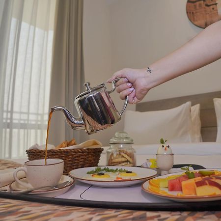 Rhythm Gurugram Hotel & Suites, Sohna Road Gurgaon Eksteriør billede