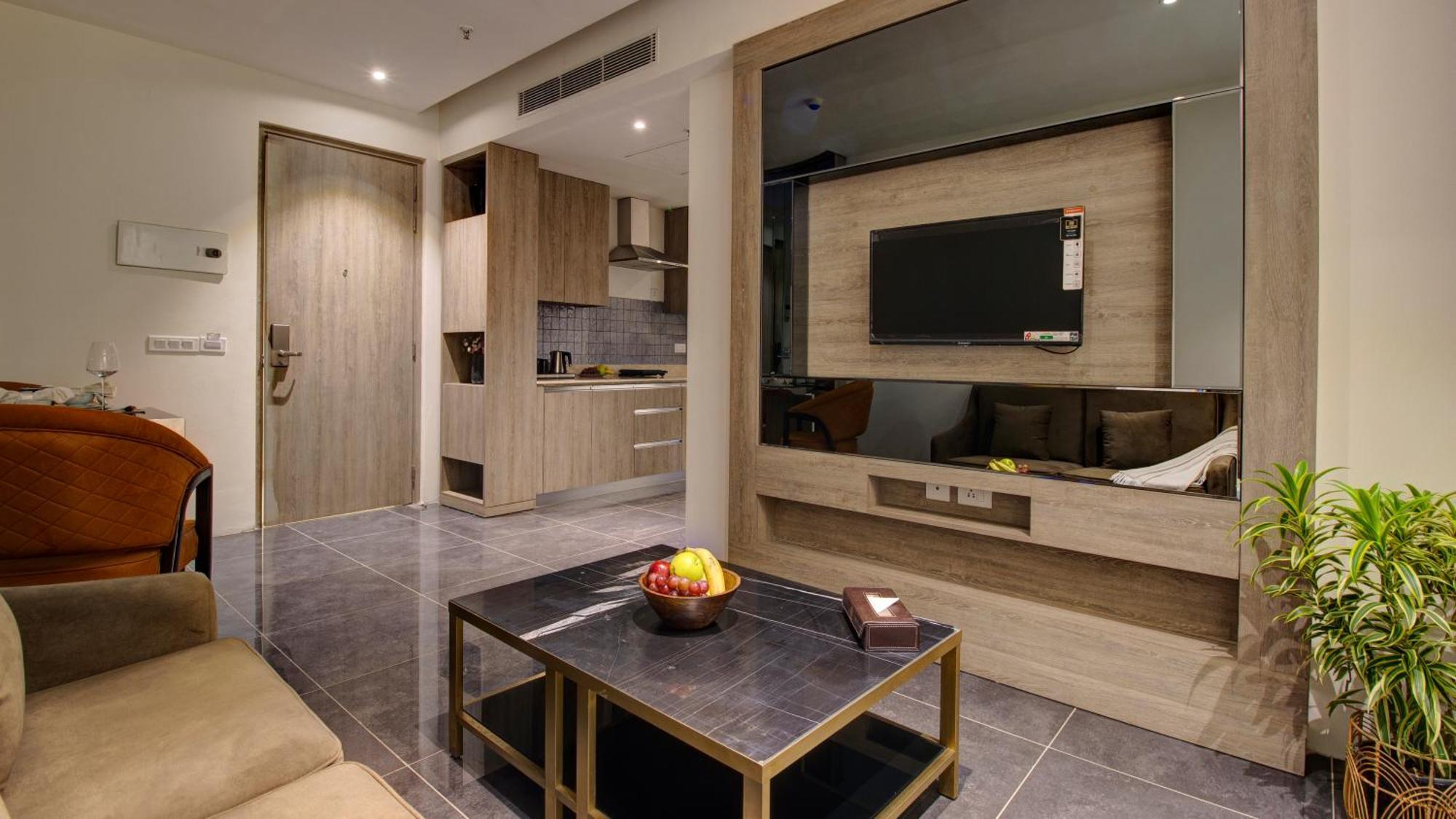 Rhythm Gurugram Hotel & Suites, Sohna Road Gurgaon Eksteriør billede