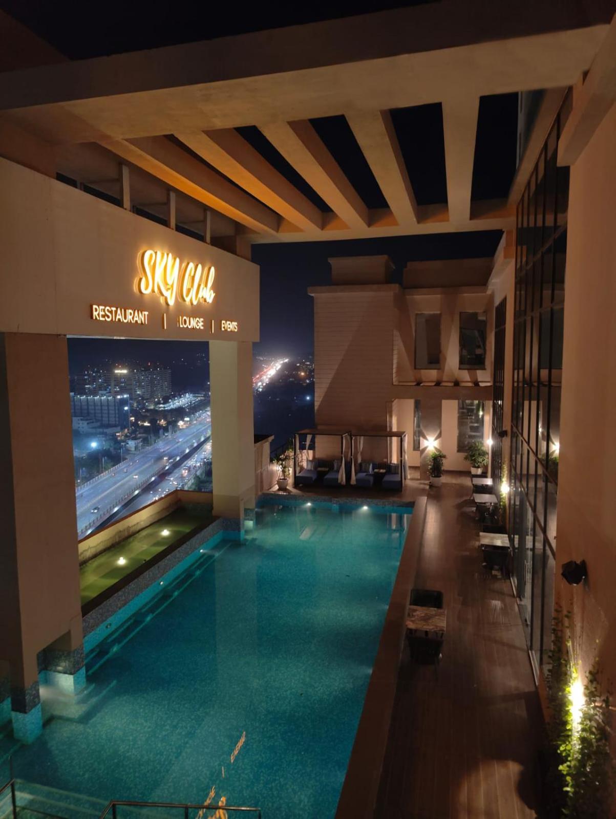 Rhythm Gurugram Hotel & Suites, Sohna Road Gurgaon Eksteriør billede