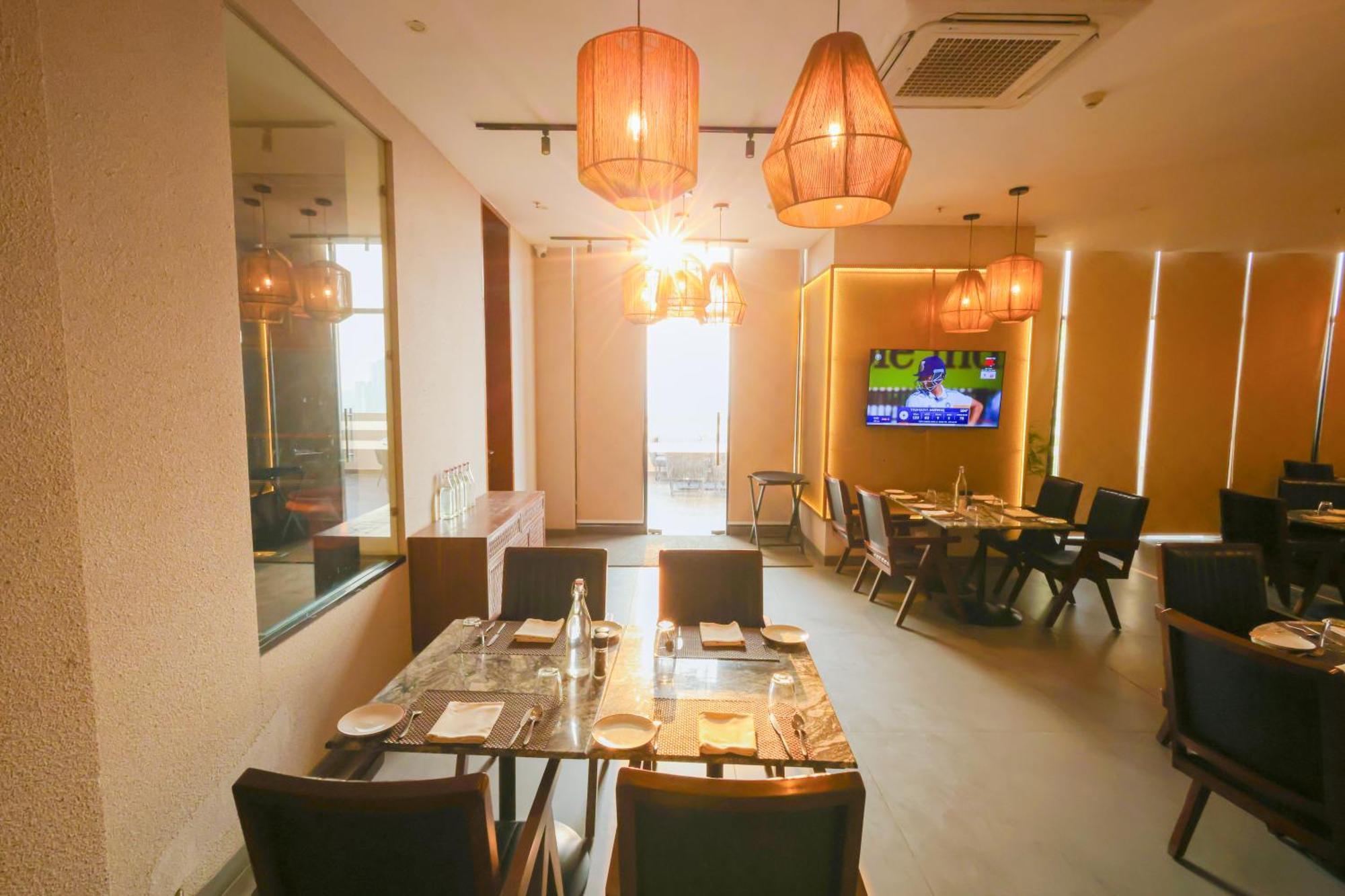 Rhythm Gurugram Hotel & Suites, Sohna Road Gurgaon Eksteriør billede
