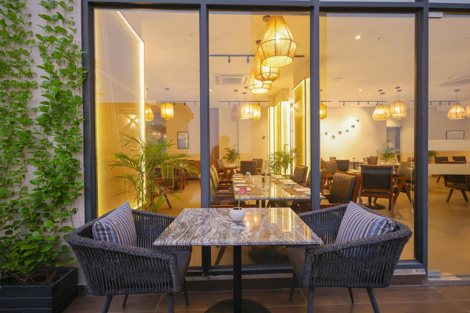 Rhythm Gurugram Hotel & Suites, Sohna Road Gurgaon Eksteriør billede