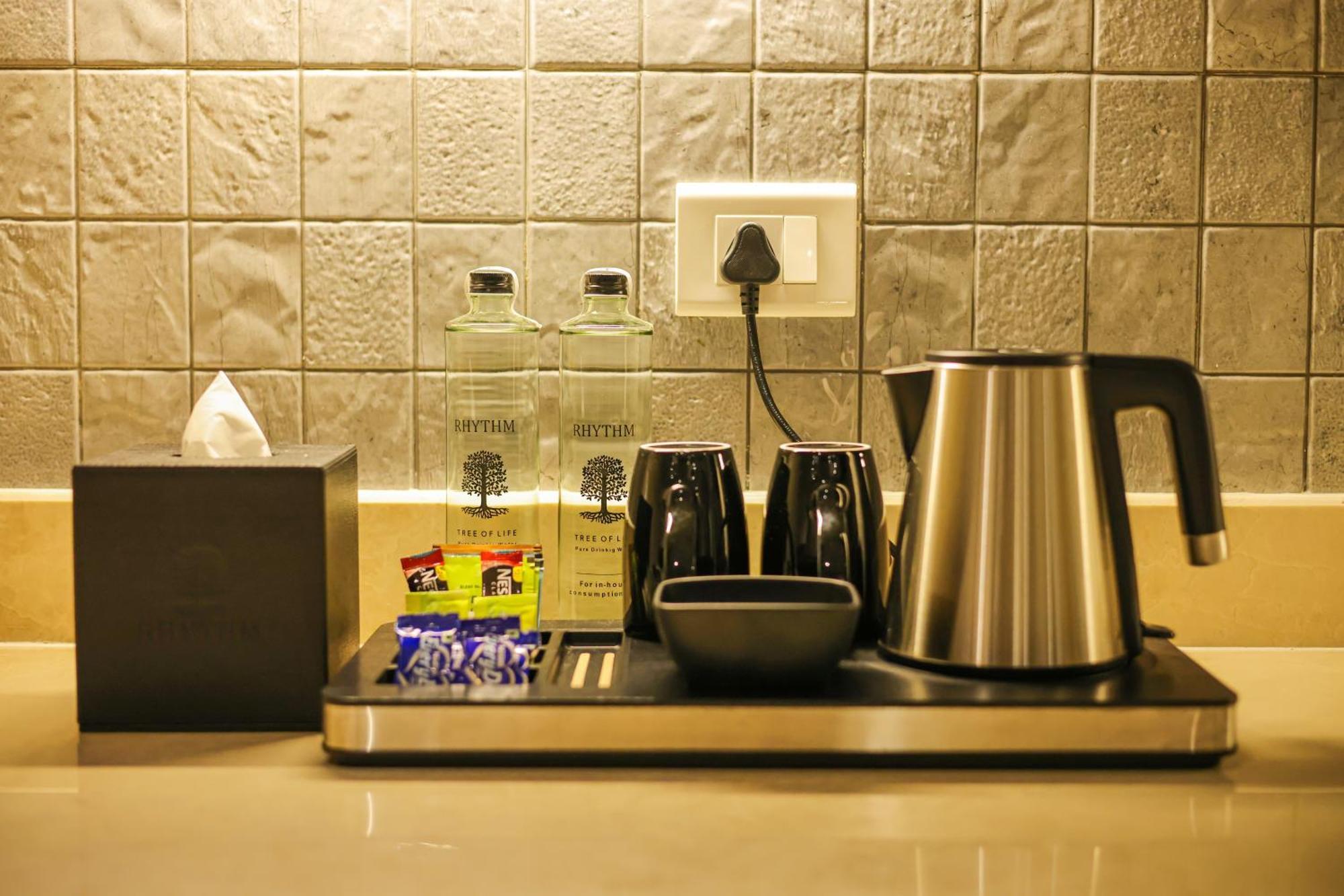 Rhythm Gurugram Hotel & Suites, Sohna Road Gurgaon Eksteriør billede